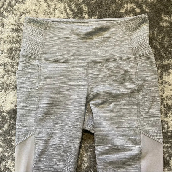 Athleta Hi Rise Chatarunga Light Grey Leggings - Picture 5 of 13